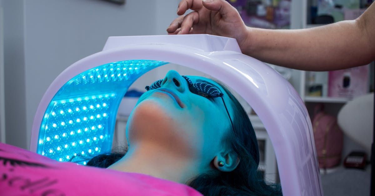 Customizing LED Light Therapy Treatments for Various Skin Concerns